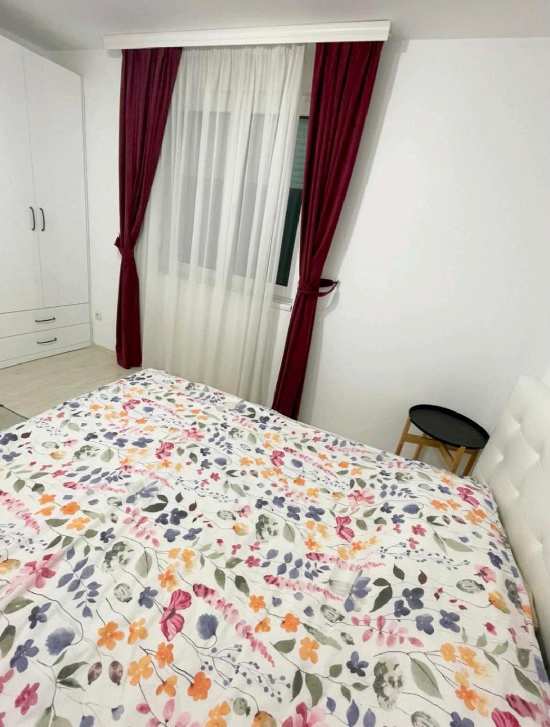 Sandra Apartmani Vrsac Exterior photo